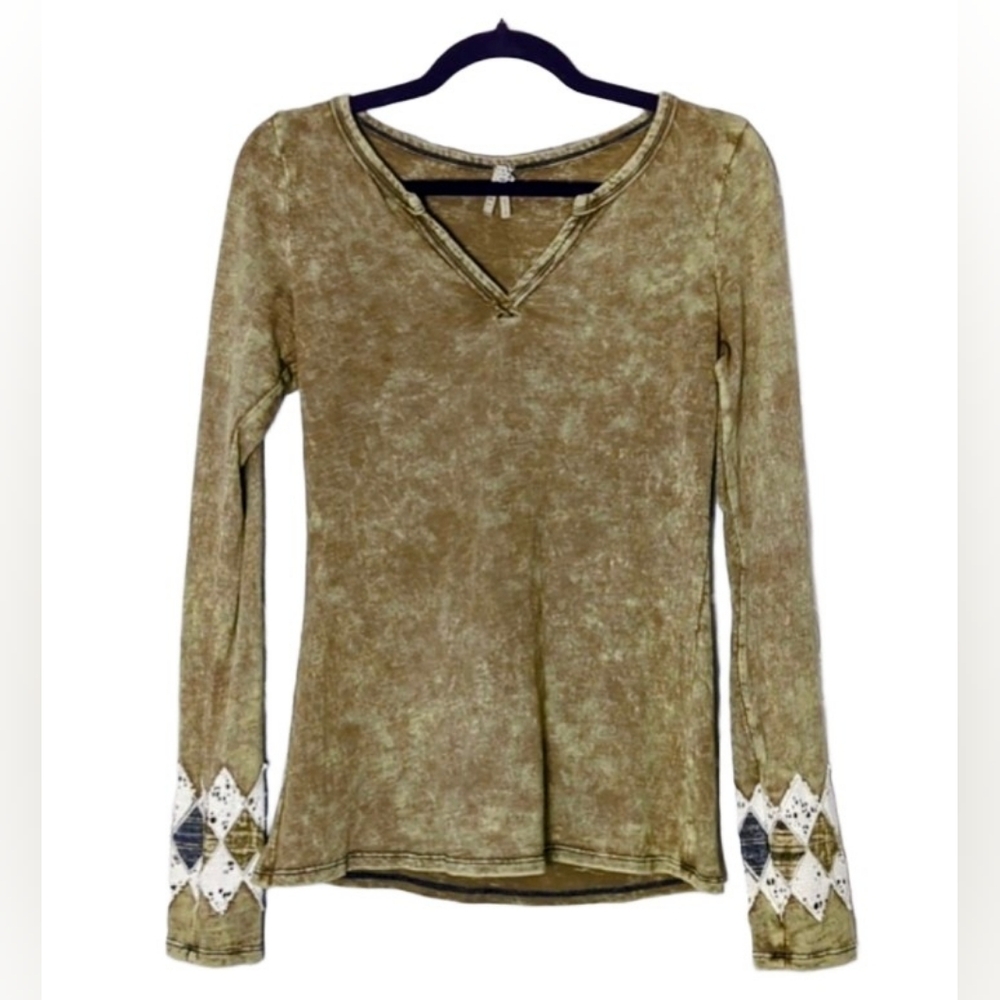 Vintage Gimmicks by BKE Green Patchwork Lace Cuff Long Sleeve Top XS